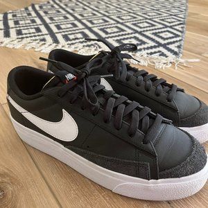 Nike Blazer Low Platform
